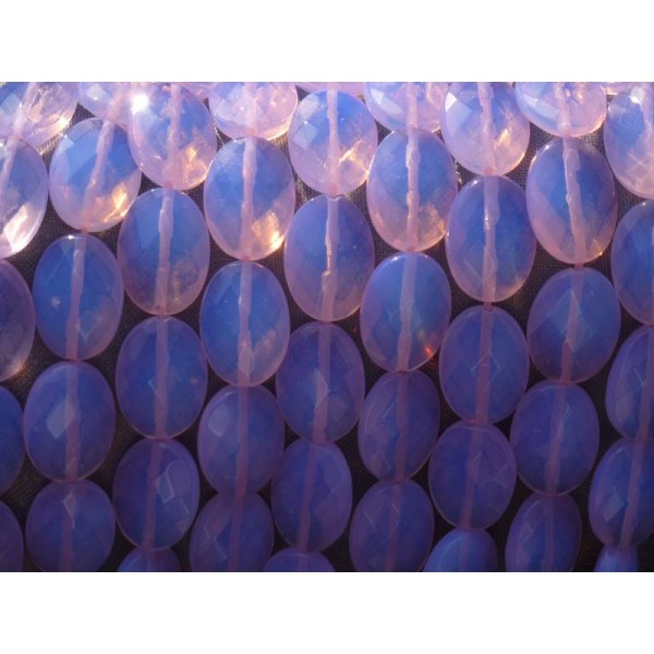 Paarse Opaliet facet ovaalvorm 25x18mm